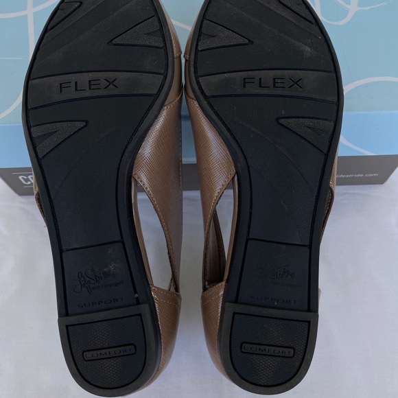 LIFE STRIDE Pointed Flats - 6.5 WIDE - Picture 8 of 8